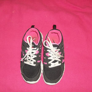 Nike Free Run 2 Running Shoes Girls Youth Size 5 Black Pink Sneakers